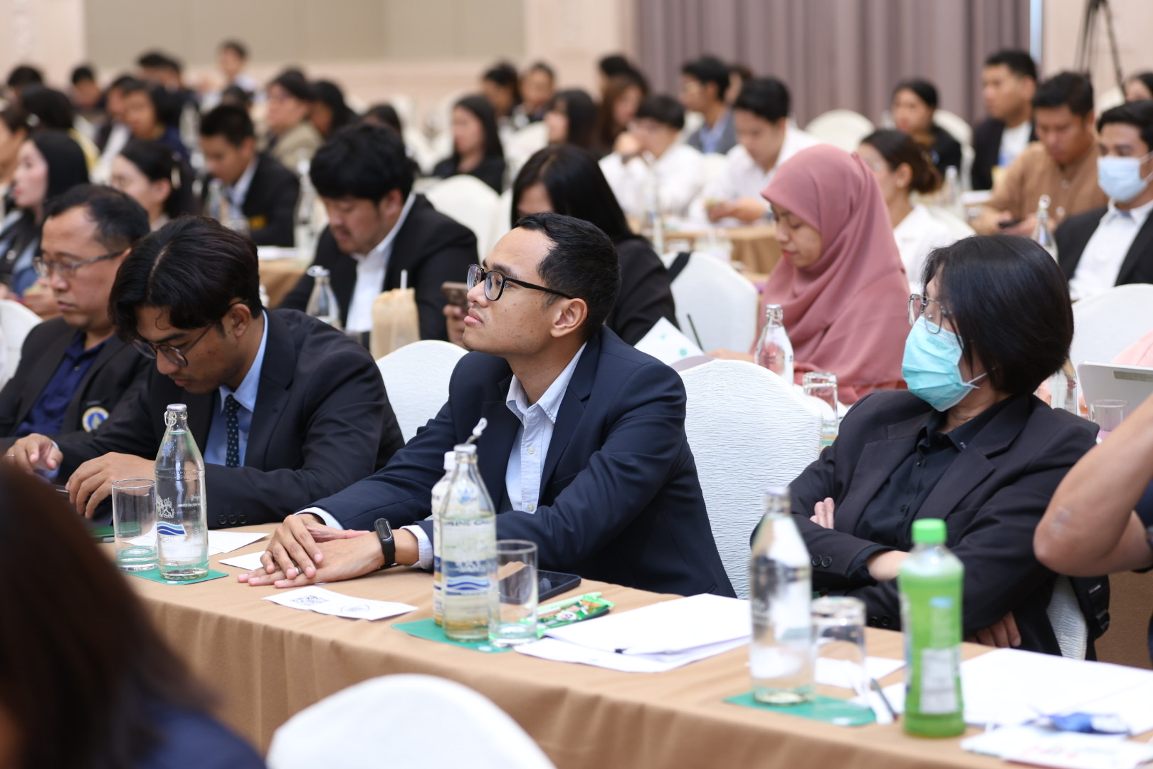 81918B78 931E 48CF 8328 1230517E1CFB