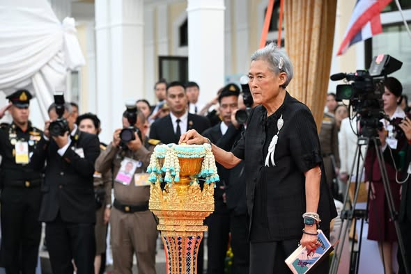 20251212e54c682b35a7531b628a749cd1e350aa052534