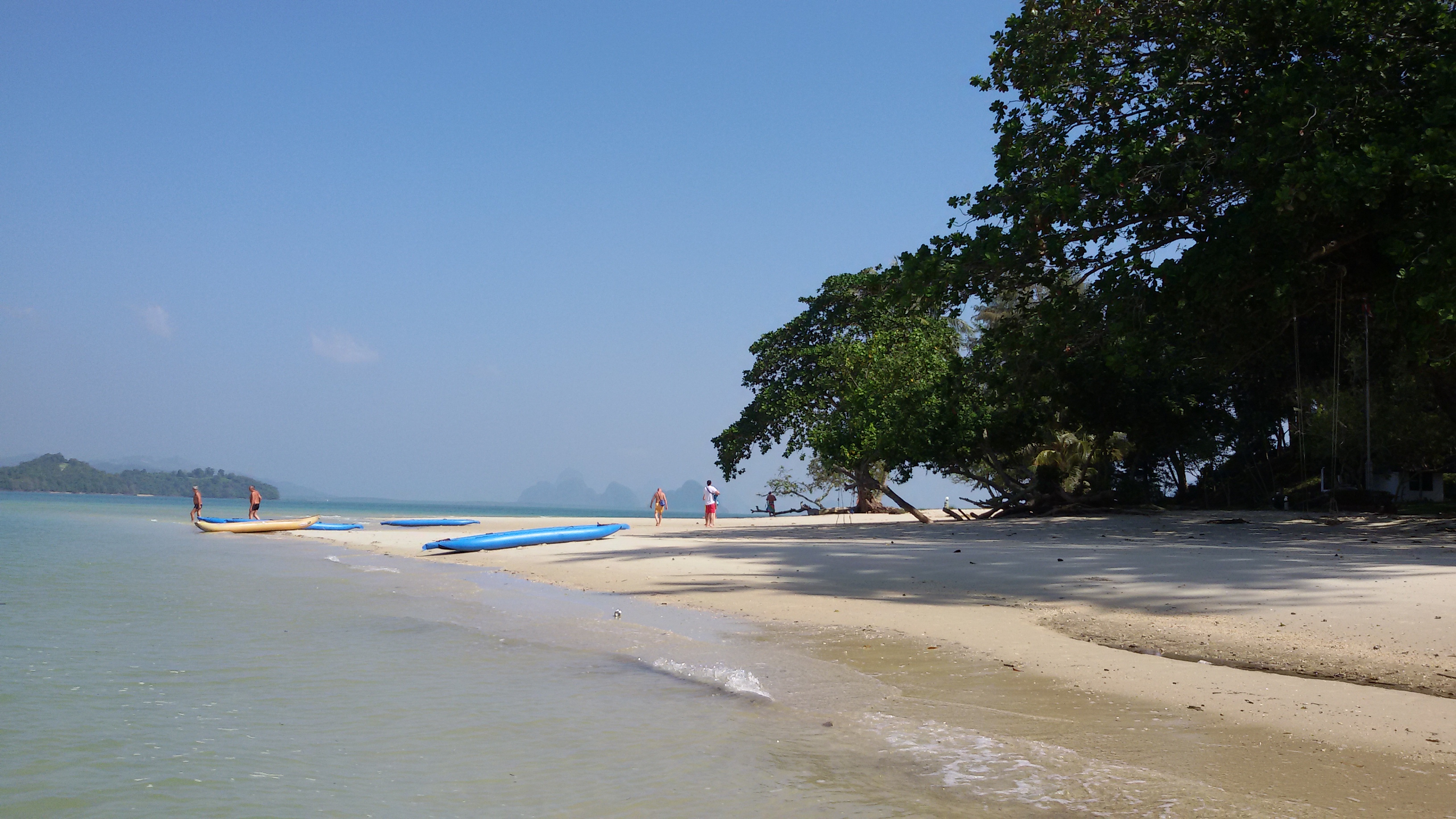 10.หาดเกาะละวะใหญ่