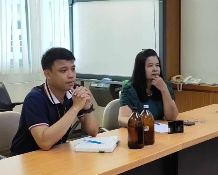 2 ดร.สิทธิพงศ์และดร.ขนิษฐา วว