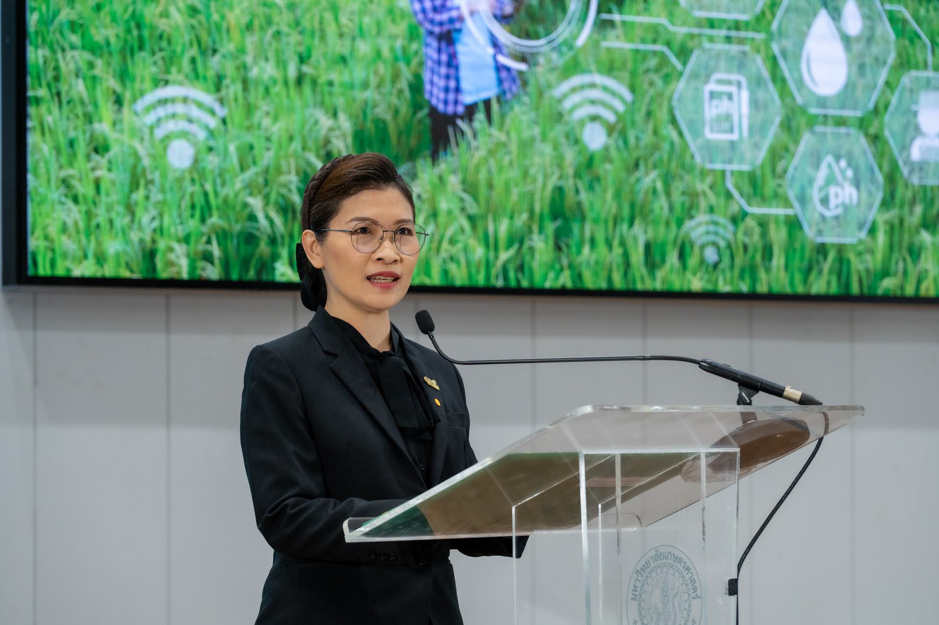 3 ดร.เชาวรีย์ อรรถลังรอง 2