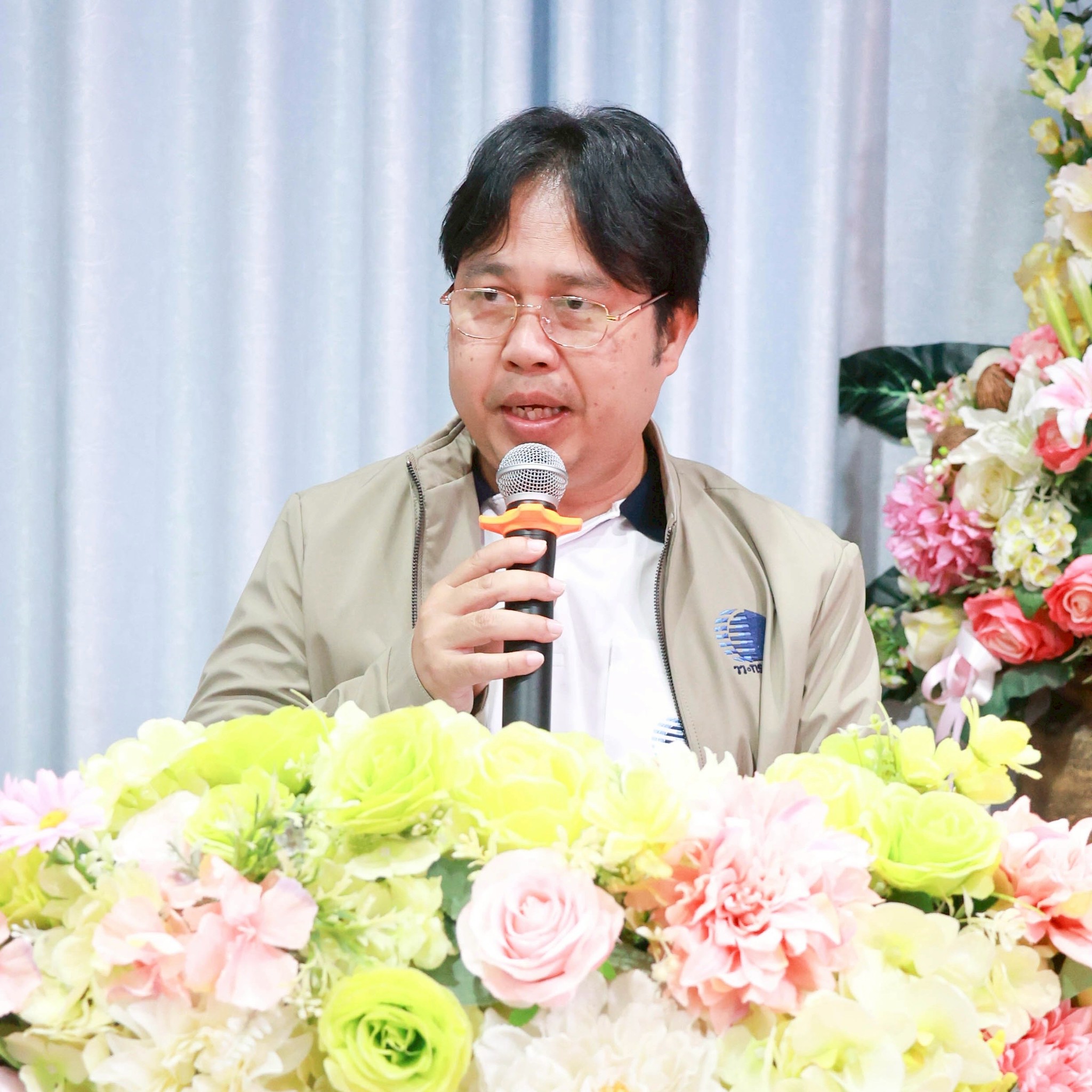 2.3นายมนตรี แก้วดวง