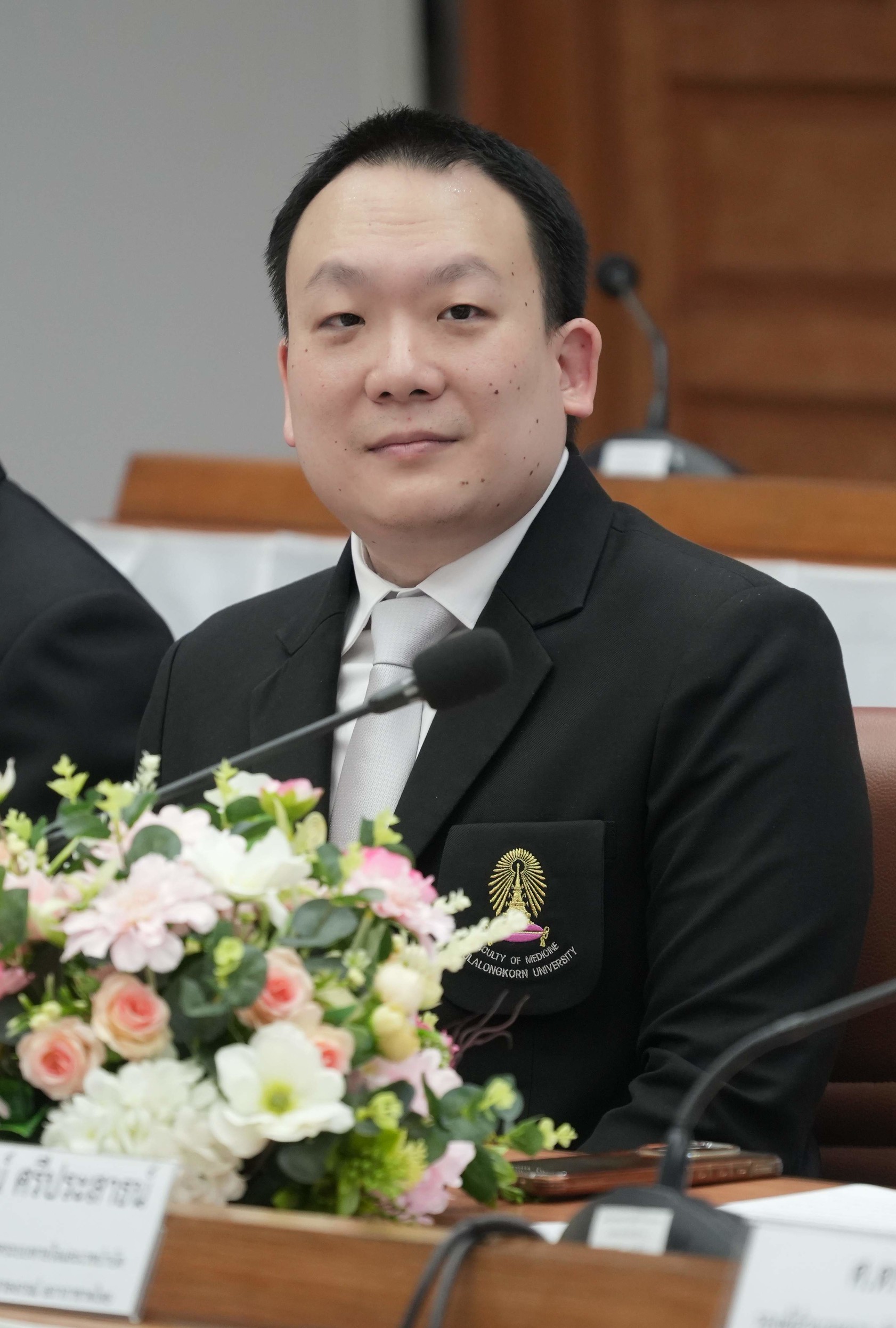 4 ดร.ชัยยง โกยกุล