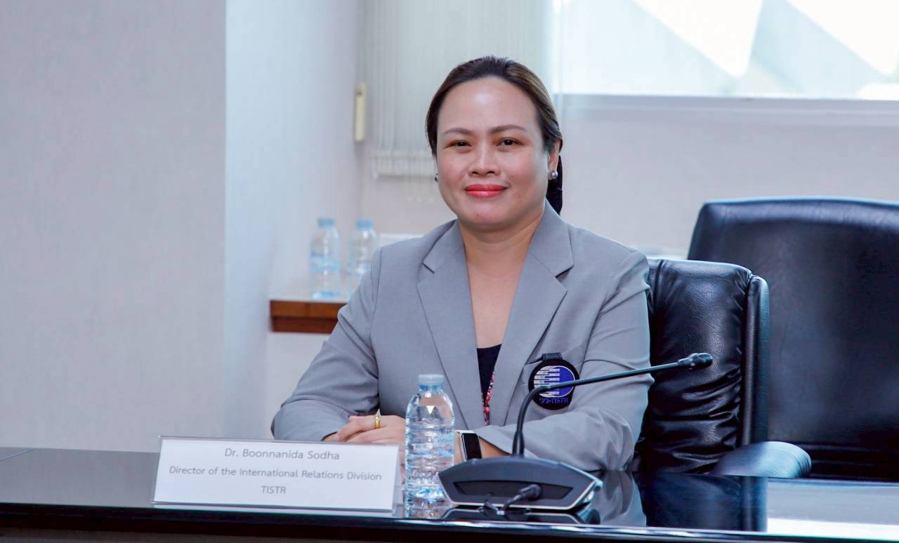 4ดร.บุณณนิดา