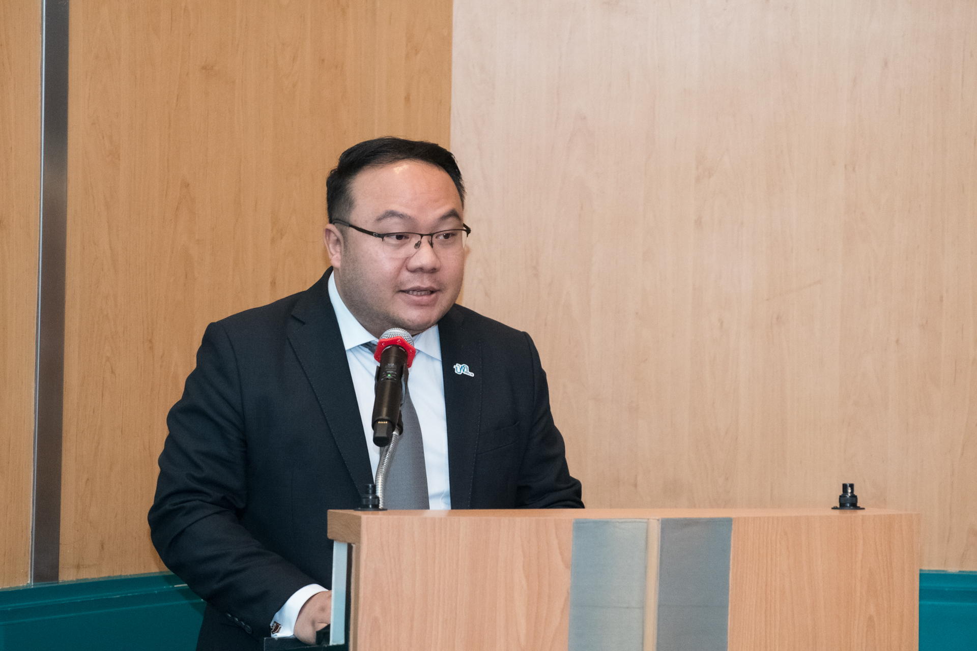 8 ดร.ณิรวัฒน์ ธรรมจักร์ ผู้อำนวยการ บพค 0