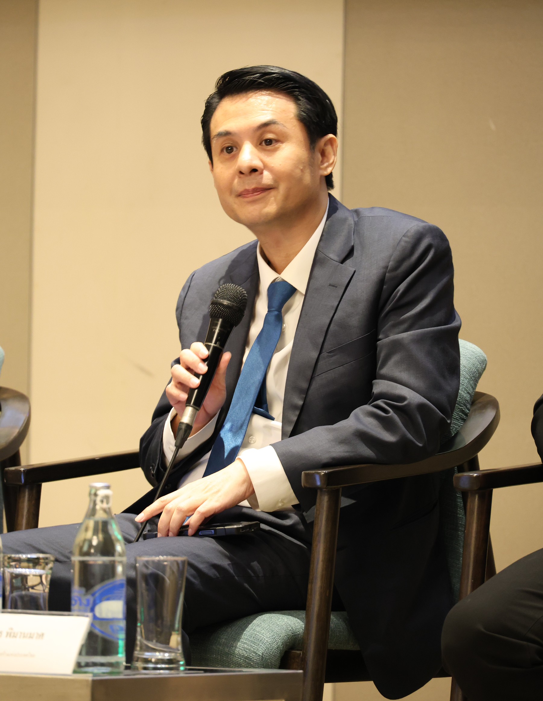 3 ศ.ดร.อมร