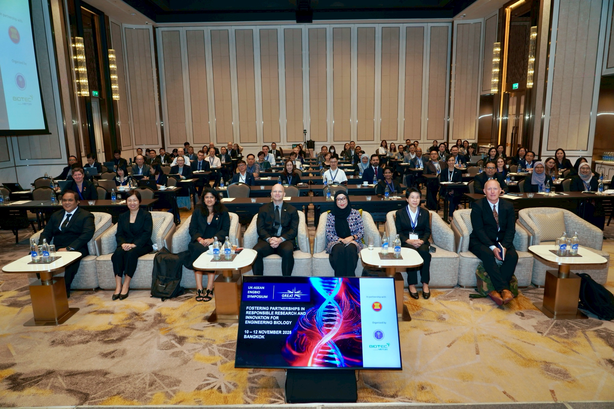 LINE ALBUM 2025.11.10 251110 2