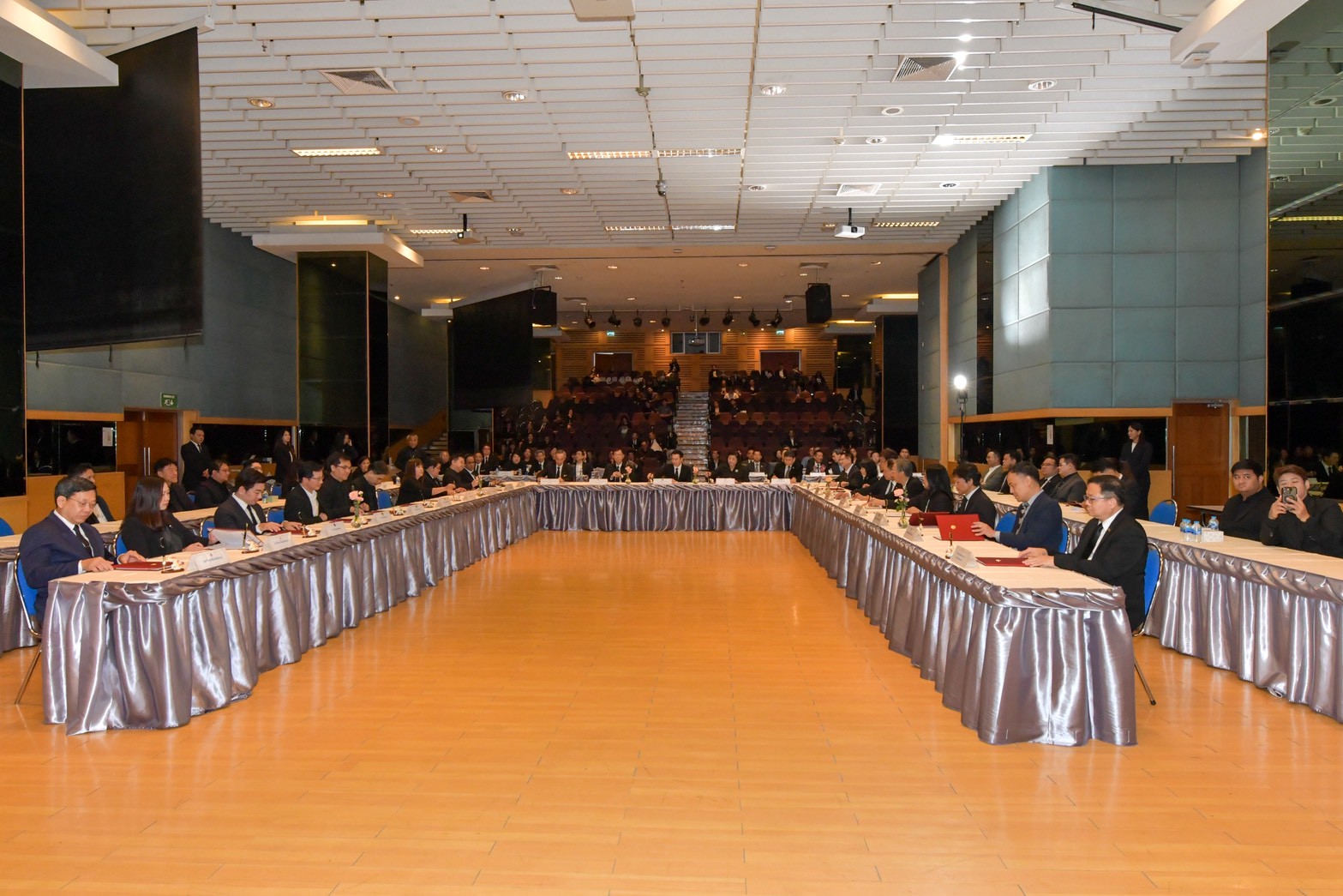 LINE ALBUM 141168 251118 6