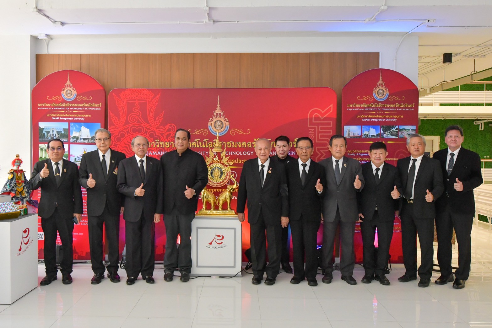 LINE ALBUM 191268 251219 2