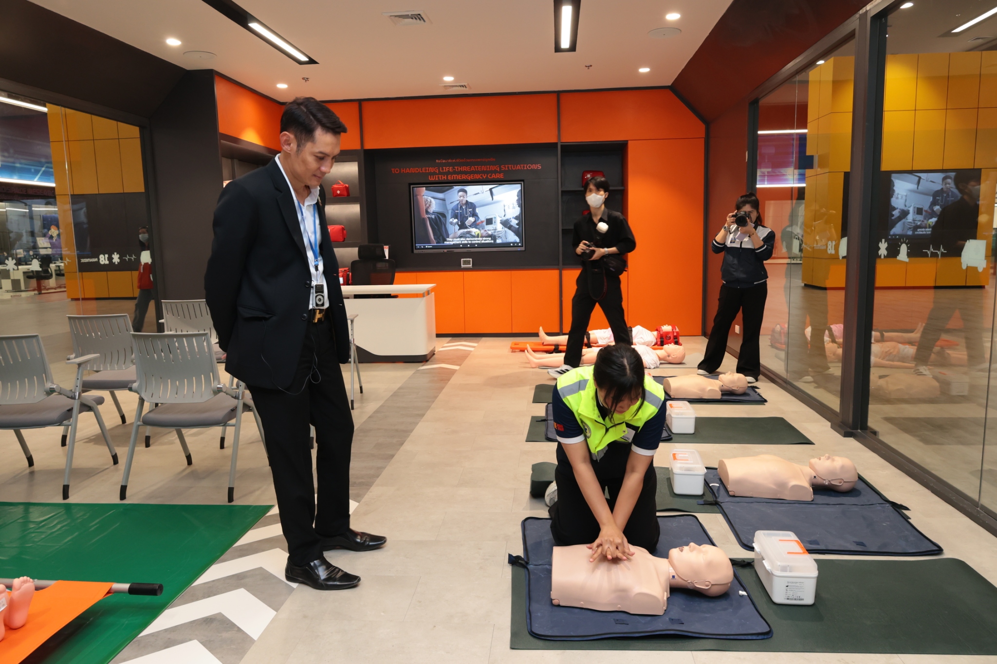 LINE ALBUM 31268 251204 5