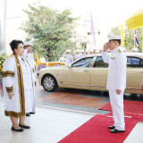 พระบาทสมเด็จพระเจ้าอยู่หัว และสมเด็จพระนางเจ้า ฯ พระบรมราชิน ... พารามิเตอร์รูปภาพ 4