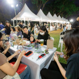 5 ธันวาคม บทเพลงพระราชนิพนธ์ดังกระหึ่มทั่วประเทศ พสกนิกรฝ่าฝ ... พารามิเตอร์รูปภาพ 4