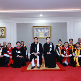 พระบาทสมเด็จพระเจ้าอยู่หัว และสมเด็จพระนางเจ้า ฯ พระบรมราชิน ... Image 1