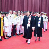 พระบาทสมเด็จพระเจ้าอยู่หัว และสมเด็จพระนางเจ้า ฯ พระบรมราชิน ... Image 3